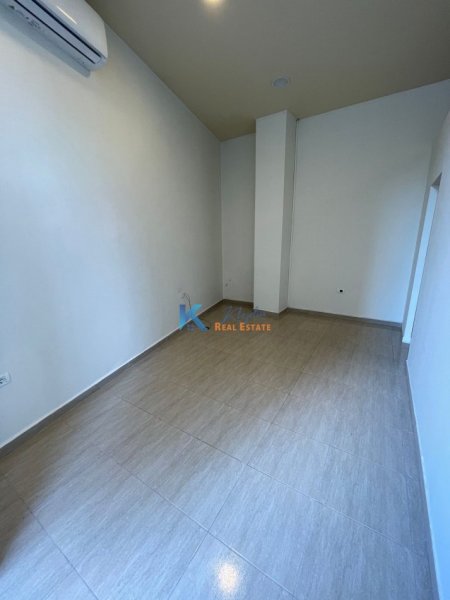 Tirane, jap me qera dyqan Kati 0, 44 m² 550 € (Bulevardi Gjergj Fishta, afer Ish Ekspozites)