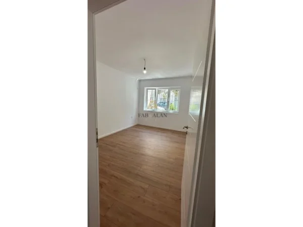 Tirane, shitet apartament 2+1 Kati 1, 62 m² 118.000 € (Varri i Bamit)