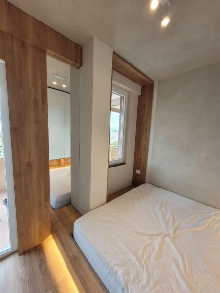 Tirane, jepet me qera apartament 1+1 Kati 7, 55 m² 450 € (Rruga Teodor Keko)