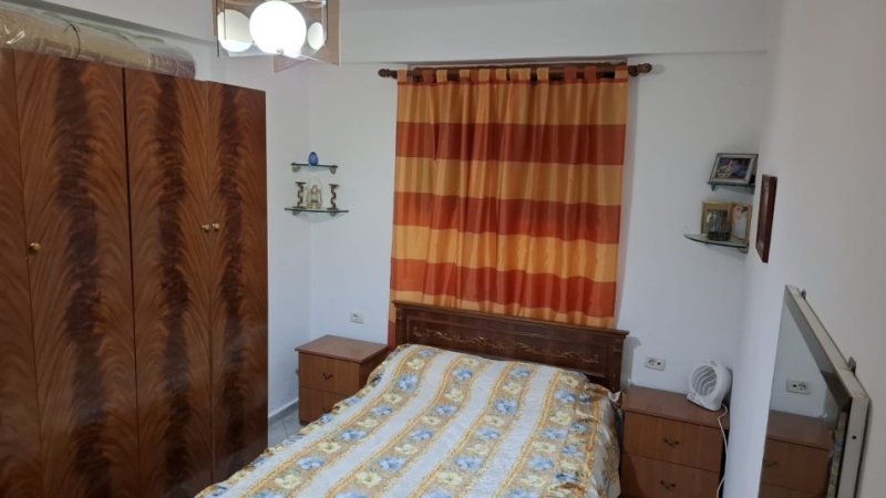 Sarande, jepet me qera 2+1+Ballkon Kati 0, 120 m² 