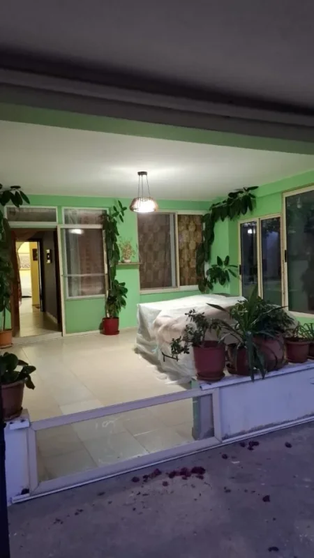 Sarande, jepet me qera 2+1+Ballkon Kati 0, 120 m² 