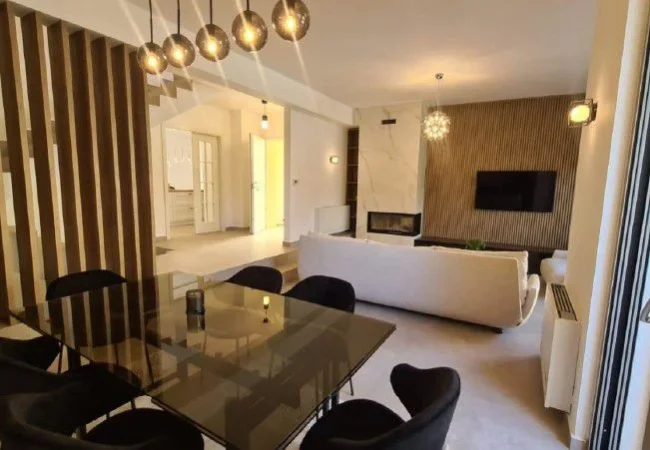 Tirane, shitet Vile 3+1 , 265 m² 820.000 € (Pallati i Brigadave)