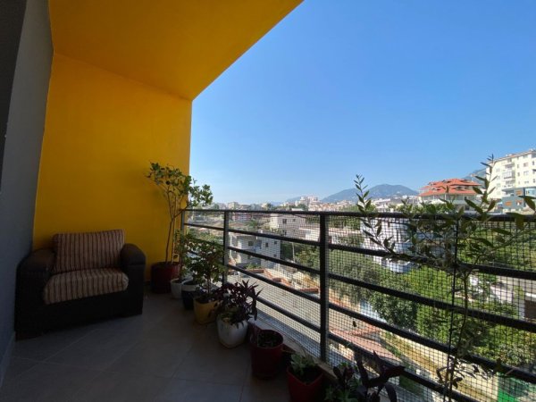 Tirane, jepet me qera apartament 2+1+Ballkon Kati 4, 110 m² 370 € (Kompleksi Tom Doshi)