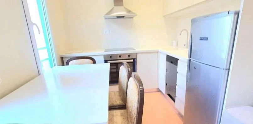 Tirane, jepet me qera Vile 2+1 Kati 3, 120 m² 650 € (myslym shyri)