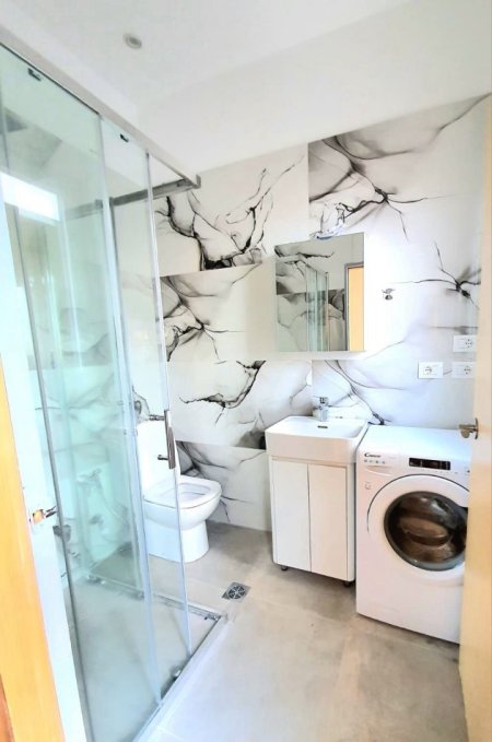 Tirane, jepet me qera Vile 2+1 Kati 3, 120 m² 650 € (myslym shyri)