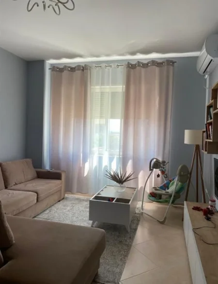 Tirane, shitet apartament 1+1+Ballkon Kati 2, 82 m² 98.000 € (Fresk , tek Spar 2)