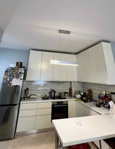 Tirane, shitet apartament 1+1+Ballkon Kati 2, 82 m² 98.000 € (Fresk , tek Spar 2)