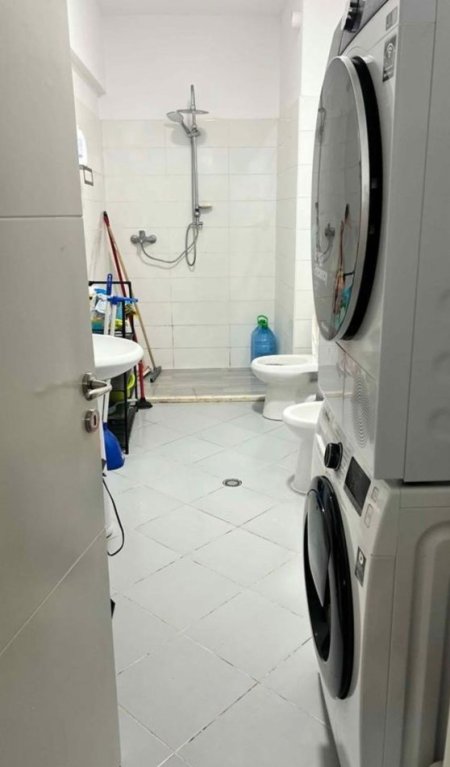 Tirane, shitet apartament 1+1+Ballkon Kati 2, 82 m² 98.000 € (Fresk , tek Spar 2)