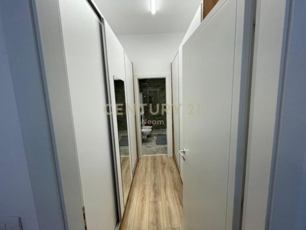 RRUGA E KOSOVARËVE, APARTAMENT 2+1+2+POST PARKIMI, QIRA!!