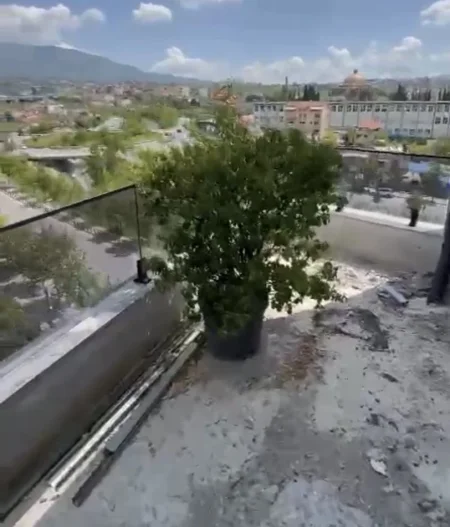 Tirane, shitet apartament 2+1+Ballkon Kati 3, 113 m² 170.000 € (Te Restorant Qordja)