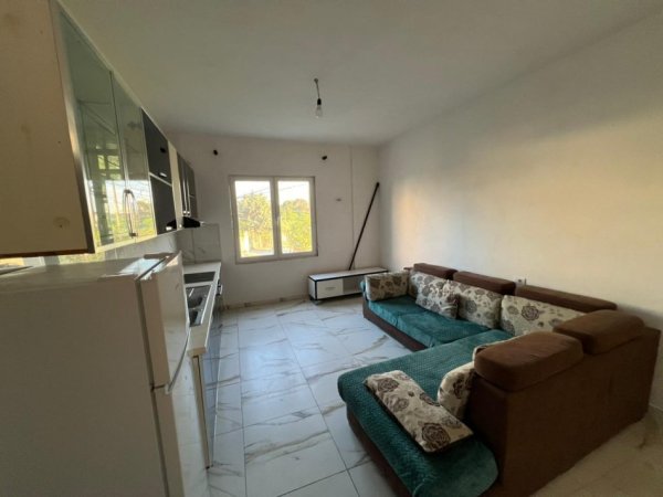 Tirane, jepet me qera Vile 2+1 Kati 1, 68 m² 300 € (qytet studenti)