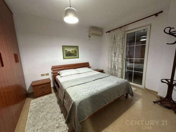 Tirane, jepet me qera apartament 2+1 Kati 6, 84 m² 650 € (Sheshi Wilson)