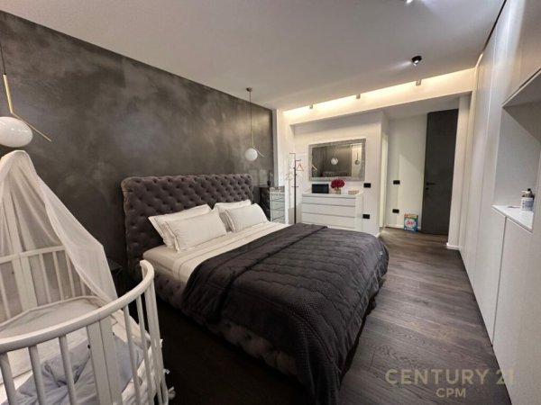 Luxury Apartament 2+1+2+ Post Parkimi Ne Myslym Shyr!