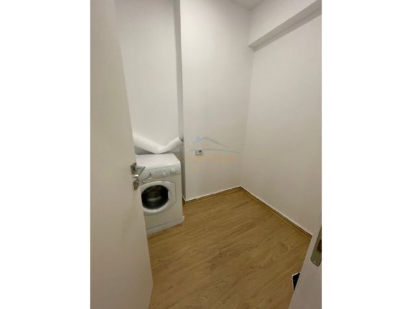 Tirane, jepet me qera apartament 2+1+Ballkon Kati 5, 125 m² 500 € (ISH STACIONI FUNDIT TIRANES RE)