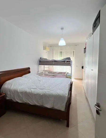 Tirane, shitet apartament 1+1 Kati 2, 82 m² 9.800.000 € (Te Spar 2)