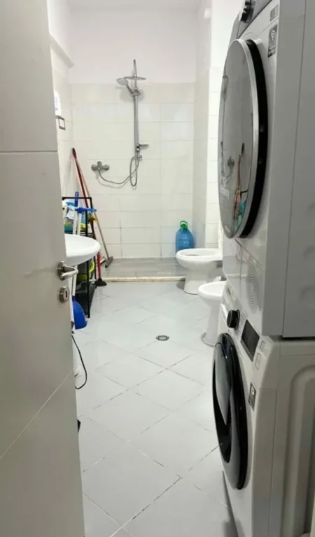 Tirane, shitet apartament 1+1 Kati 2, 82 m² 9.800.000 € (Te Spar 2)