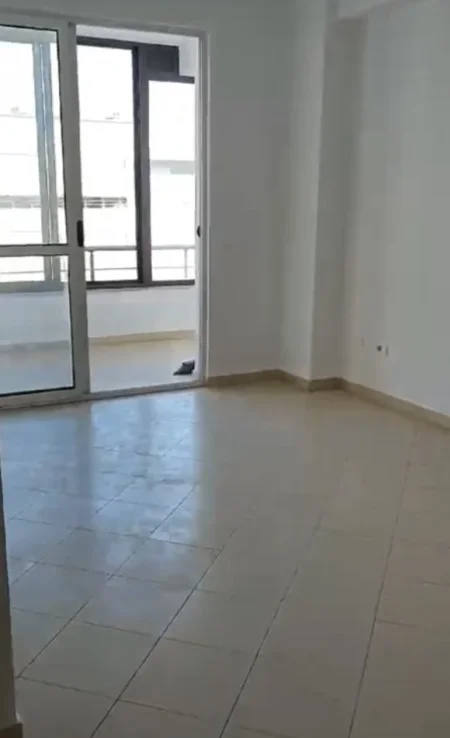 Tirane, shitet apartament 2+1 Kati 8, 95 m² 125.000 € (Te Bar Artisti)