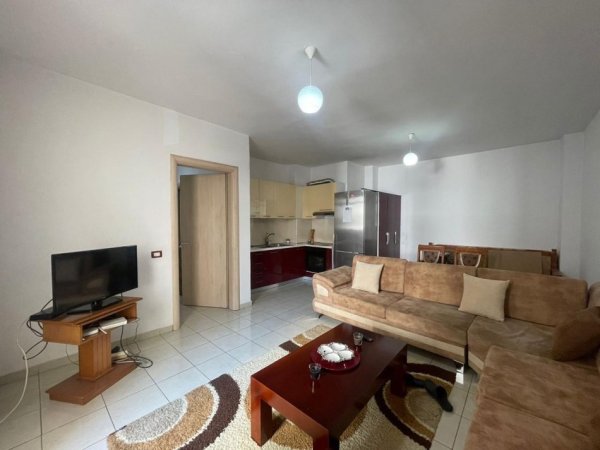 Tirane, jepet me qera apartament 1+1+Ballkon Kati 2, 70 m² 400 € (Bar Artisti Astir)
