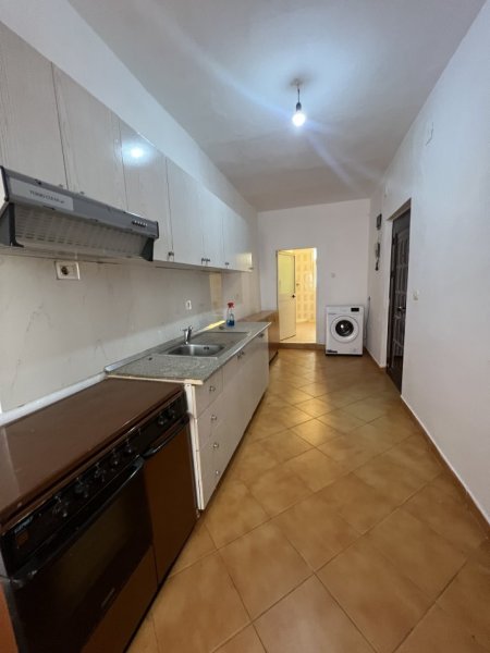 Tirane, jepet me qera apartament 2+1 Kati 2, 60 m² 300 € (Muhamet Deliu)