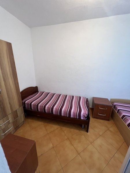 Tirane, jepet me qera apartament 2+1 Kati 2, 60 m² 300 € (Muhamet Deliu)
