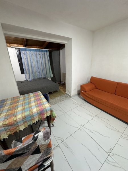 Tirane, jepet me qera garsonier Kati 0, 30 m² 250 € 