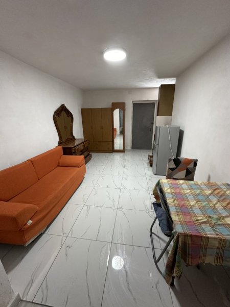 Tirane, jepet me qera garsonier Kati 0, 30 m² 250 € 