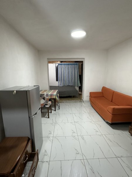 Tirane, jepet me qera garsonier Kati 0, 30 m² 250 € 