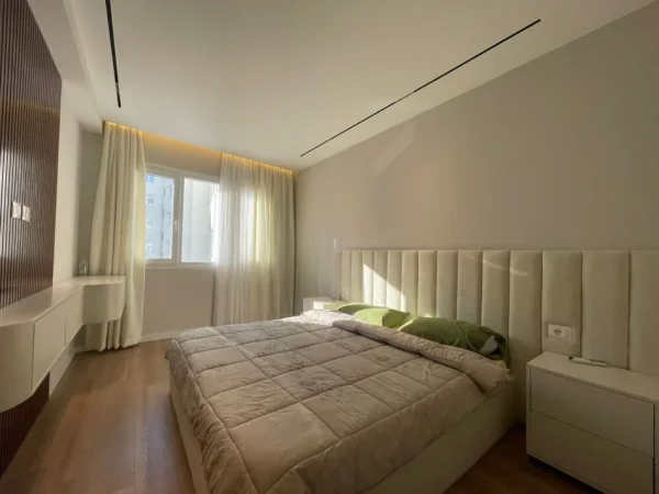 Tirane, jepet me qera apartament 2+1+Ballkon Kati 6, 105 m² 900 € (Riverside Residence Astir)