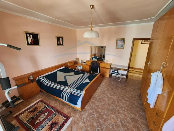 Tirane, shitet apartament 3+1+Ballkon Kati 7, 163 m² 330.000 € (KOMUNA E PARISIT)