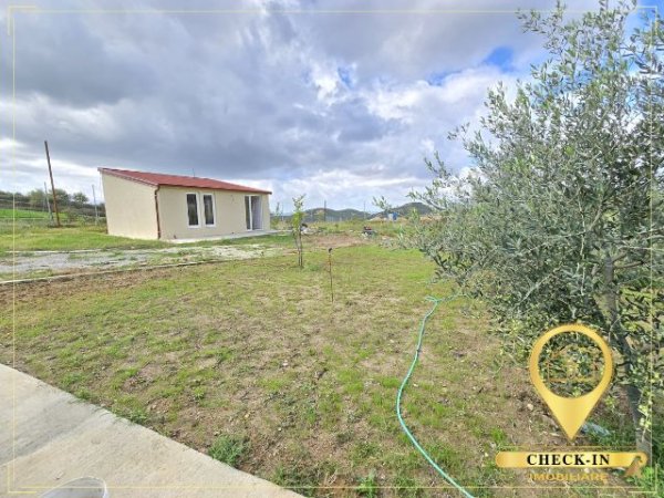 Tirane, jepet me qera shtepi 1 Katshe Kati 0, 50 m² 300 € (Priske e Madhe)