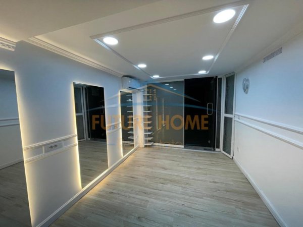 Tirane, jepet me qera ambjent biznesi Kati 0, 20 m² 900 € (Rruga Vaso Pasha)