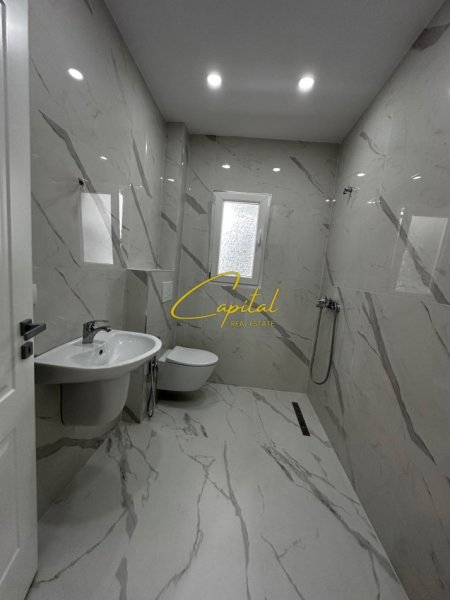 Tirane, shitet apartament 1+1 Kati 2, 60 m² 122.000 € ( Irfan Tomini )