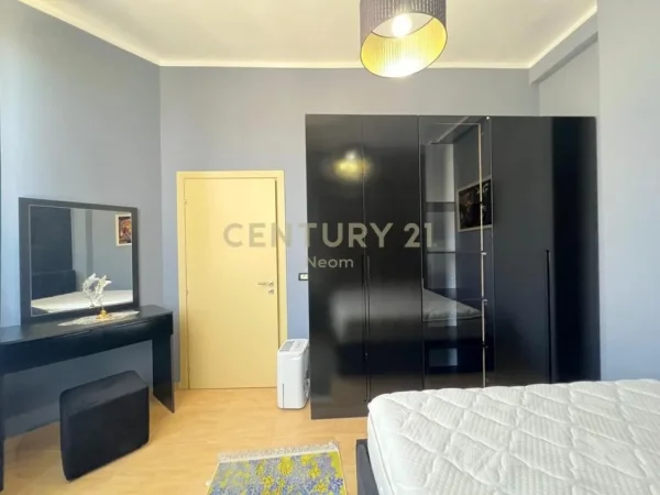 Tirane, shitet apartament 1+1+Aneks Kati 1, 58 m² 75.000 € (Neom114756)