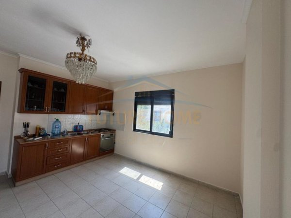 Shkembi Kavajes, shitet apartament 1+1 Kati 4, 60 m² 63.000 € (Durres)