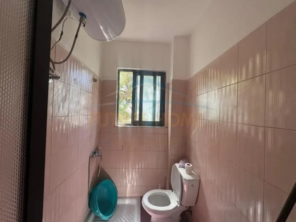 Shkembi Kavajes, shitet apartament 1+1 Kati 4, 60 m² 63.000 € (Durres)