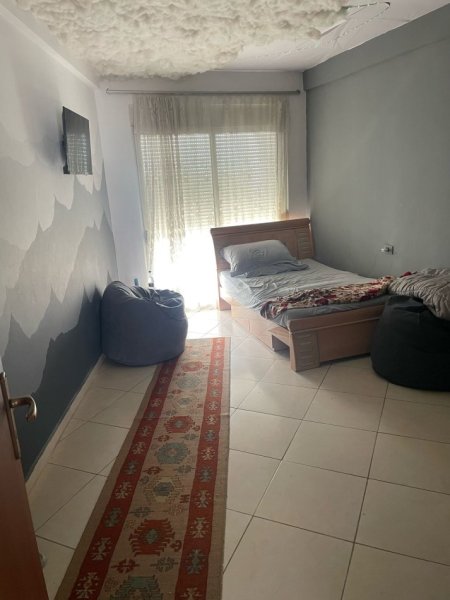 Tirane, jap me qera apartament 2+1+Ballkon Kati 6, 110 m² 450 € (Rr.Kongresi i Manastirit)