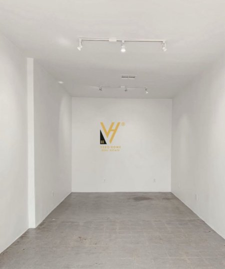 Tirane, jepet me qera dyqan Kati 0, 25 m² 1.000 € (BLLOK)