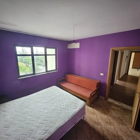 Tirane, shitet apartament 2+1+Ballkon Kati 3, 82 m² 105.000 € (Kthesa e Kamzes)