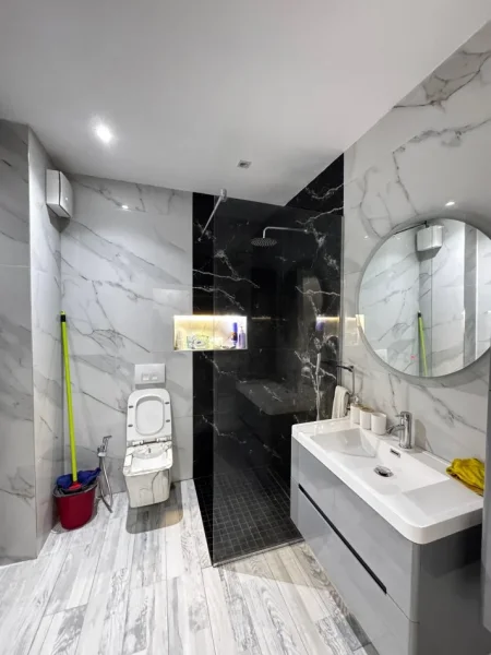 Tirane, shitet apartament 2+1+Ballkon Kati 4, 88 m² 139.000 € (3 deshmoret)