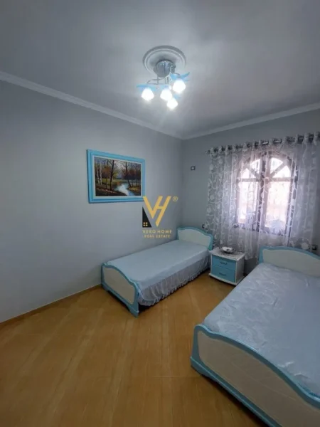 Tirane, shitet Vile dhe Shtepi Private, 5+1+6 Ballkone Kati 0, 267 m² 600.000 € (SHKOZE)