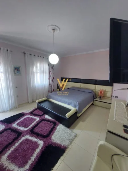 Tirane, shitet Vile dhe Shtepi Private, 5+1+6 Ballkone Kati 0, 267 m² 600.000 € (SHKOZE)