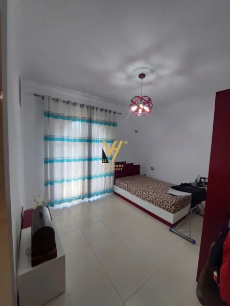 Tirane, shitet Vile dhe Shtepi Private, 5+1+6 Ballkone Kati 0, 267 m² 600.000 € (SHKOZE)