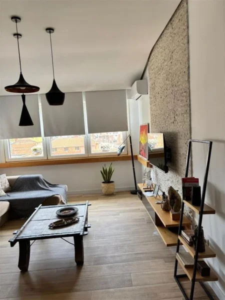 Shqiperi, jepet me qera apartament 2+1 Kati 7, 114 m² 800 € (STACIONI TRENIT)