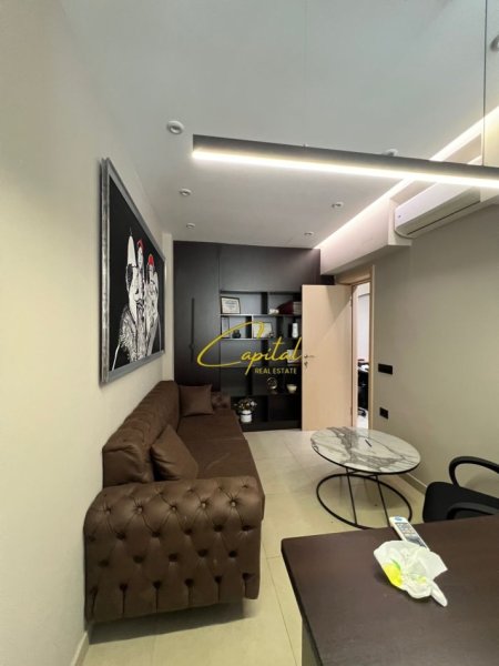 Tirane, jepet me qera zyre Kati 1, 30 m² 600 € (RRUGA MYSLYM SHYRI)