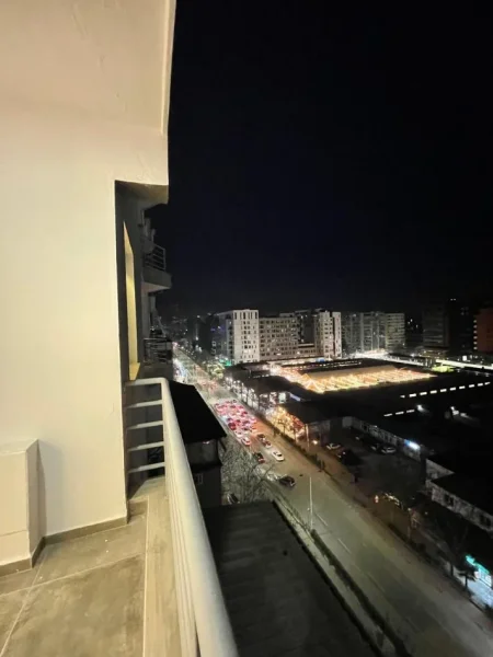 Tirane, shitet apartament 2+1+Ballkon Kati 10, 101 m² 212.000 € (rr.Kavajes)
