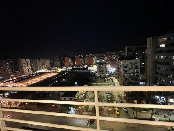 Tirane, shitet apartament 2+1+Ballkon Kati 10, 101 m² 212.000 € (rr.Kavajes)