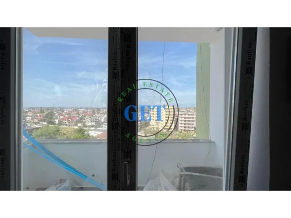 Durres, shes garsonier 1+1+Ballkon Kati 4, 52.000 € 