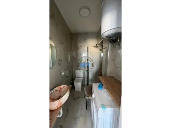 Durres, shes garsonier 1+1+Ballkon Kati 4, 52.000 € 