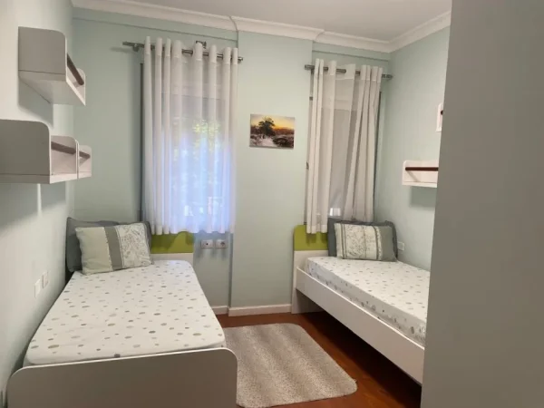 Tirane, shitet apartament 2+1 Kati 2, 88 m² 158.400 € (kodra e diellit)
