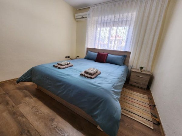 Tirane, jepet me qera apartament 1+1+Aneks+Ballkon Kati 2, 60 m² 500 € (Rr. Thanas Ziko)